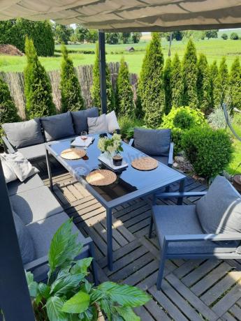 Metalowy zestaw mebli na taras dla 8 osób Sodor Grande - Dark Grey