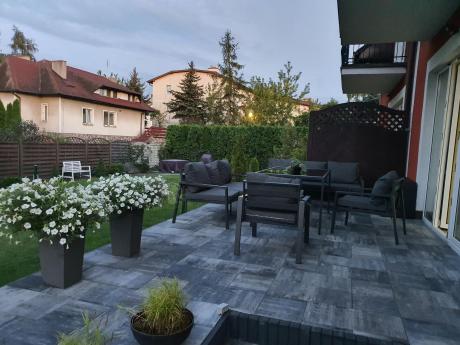 Metalowy zestaw mebli na taras dla 8 osób Sodor Grande - Dark Grey