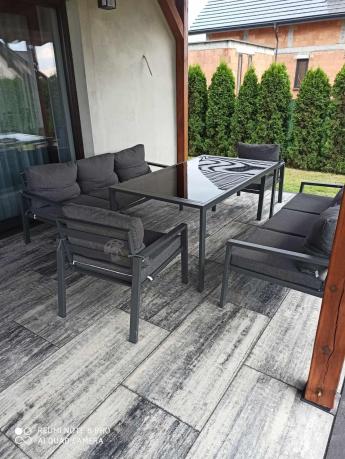 Metalowy zestaw mebli na taras dla 8 osób Sodor Grande - Dark Grey