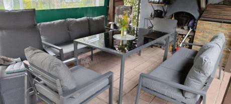 Metalowy zestaw mebli na taras dla 8 osób Sodor Grande - Dark Grey