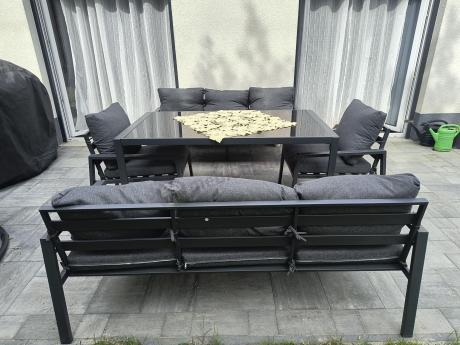 Metalowy zestaw mebli na taras dla 8 osób Sodor Grande - Dark Grey