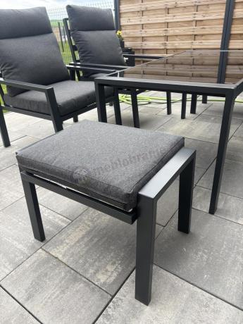 Metalowy zestaw mebli ogrodowych z wysokim oparciem na taras Doros Dining + pufy - Dark Grey