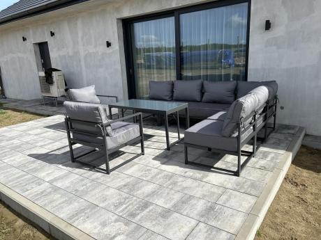 Modułowe meble narożne ogrodowe z wysokim stołem i dwoma fotelami Trapeno 6 modułów