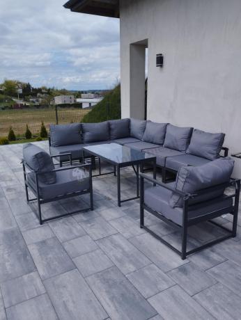 Modułowe meble narożne ogrodowe z wysokim stołem i dwoma fotelami Trapeno 6 modułów
