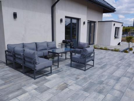 Modułowe meble narożne ogrodowe z wysokim stołem i dwoma fotelami Trapeno 6 modułów