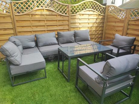 Modułowe meble narożne ogrodowe z wysokim stołem i dwoma fotelami Trapeno 6 modułów