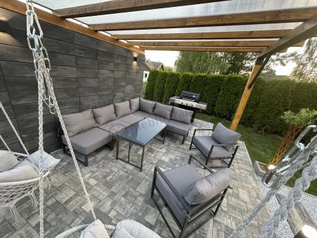 Modułowe meble narożne ogrodowe z wysokim stołem i dwoma fotelami Trapeno 6 modułów