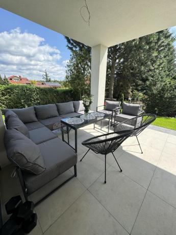 Modułowe meble narożne ogrodowe z wysokim stołem i dwoma fotelami Trapeno 6 modułów