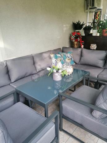 Modułowe meble narożne ogrodowe z wysokim stołem i dwoma fotelami Trapeno 6 modułów