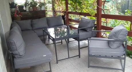 Modułowe meble narożne ogrodowe z wysokim stołem i dwoma fotelami Trapeno 6 modułów