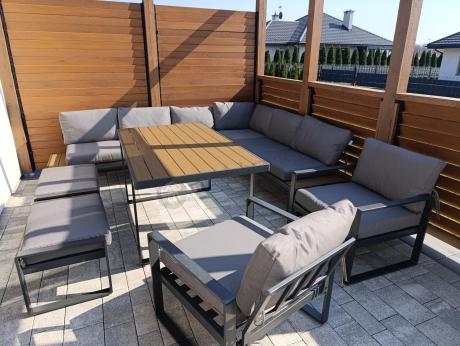 Modułowe meble obiadowe z narożnikiem z ławą i dwoma fotelami Panaon Grey Teak