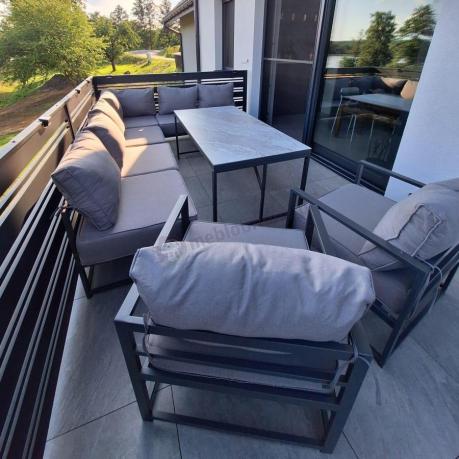 Modułowe narożne meble ogrodowe ze stołem 160 cm i dwoma fotelami Trapeno 6 modułów