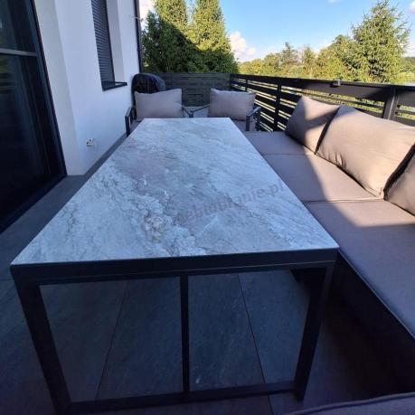 Modułowe narożne meble ogrodowe ze stołem 160 cm i dwoma fotelami Trapeno 6 modułów