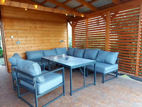 Modułowe narożne meble ogrodowe ze stołem 160 cm i dwoma fotelami Trapeno 6 modułów