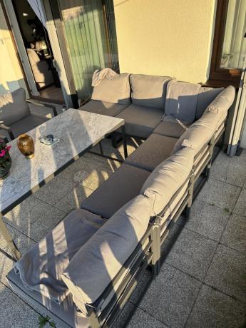 Modułowe narożne meble ogrodowe ze stołem 160 cm i dwoma fotelami Trapeno 6 modułów