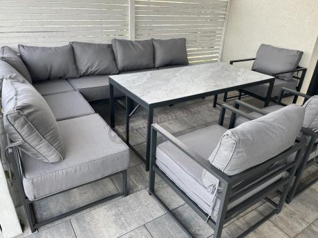 Modułowe narożne meble ogrodowe ze stołem 160 cm i dwoma fotelami Trapeno 6 modułów