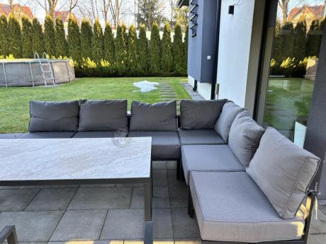 Modułowe narożne meble ogrodowe ze stołem 160 cm i dwoma fotelami Trapeno 6 modułów