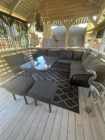 Modułowy narożnik na taras z fotelem i stołem 120cm Postigo Corner XL Dark Grey