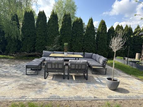 Modułowy narożnik ogrodowy ze stołem obiadowym, fotelami i pufami - Panaon Corner XXL - WG