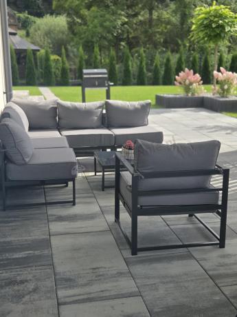 Narożne meble ogrodowe modułowe ze stolikiem i fotelem Trapeno 5 modułów