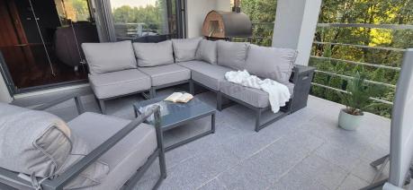 Narożne meble ogrodowe modułowe ze stolikiem i fotelem Trapeno 5 modułów