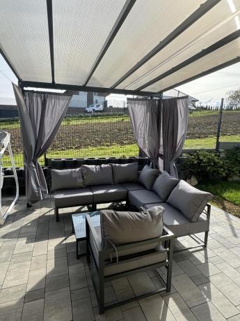 Narożne meble ogrodowe modułowe ze stolikiem i fotelem Trapeno 5 modułów