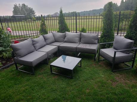 Narożne meble ogrodowe modułowe ze stolikiem i fotelem Trapeno 5 modułów