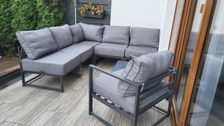 Narożne meble ogrodowe modułowe ze stolikiem i fotelem Trapeno 5 modułów