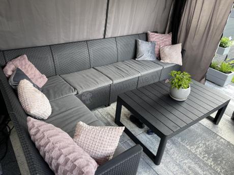 Narożnik dla 10 osób 172 x 272cm ze stolikiem podnoszonym i trzema fotelami - grafitowy