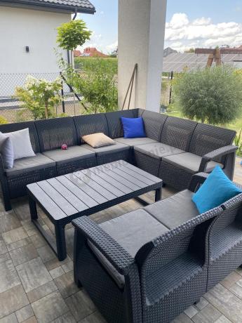 Narożnik do ogrodu Relly VII grafit ze stołem podnoszonym i fotelem + pufy