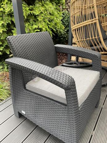 Narożnik do ogrodu Relly VII grafit ze stołem podnoszonym i fotelem + pufy