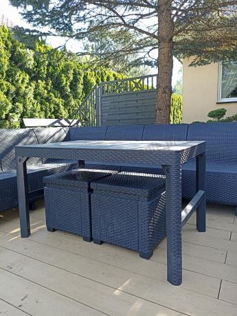 Narożnik do ogrodu Relly VII grafit ze stołem podnoszonym i fotelem + pufy