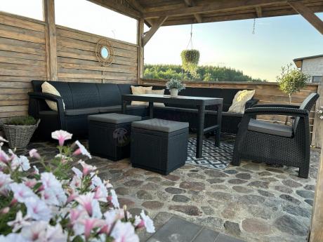 Narożnik do ogrodu Relly VII grafit ze stołem podnoszonym i fotelem + pufy