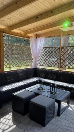 Narożnik do ogrodu Relly VII grafit ze stołem podnoszonym i fotelem + pufy