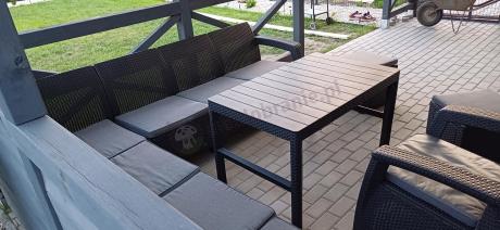 Narożnik do ogrodu Relly VII grafit ze stołem podnoszonym i fotelem + pufy