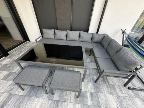 Narożnik na taras na metalowym stelażu ze stołem 160cm i pufami - Sodor Corner XXL - Dark Grey