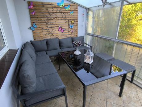 Narożnik na taras na metalowym stelażu ze stołem 160cm i pufami - Sodor Corner XXL - Dark Grey