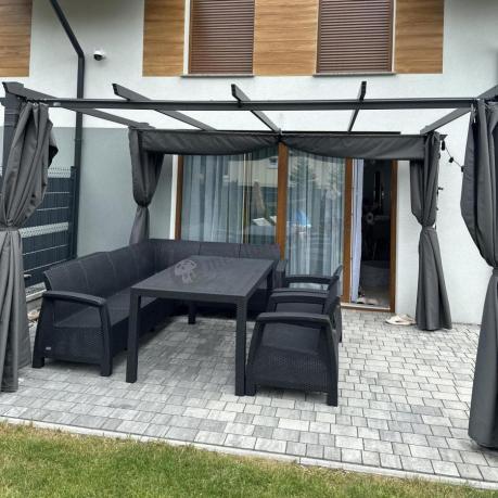 Narożnik na taras Rellme VI ze stołem obiadowym i 2 fotelami grafit