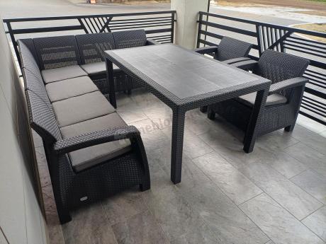 Narożnik na taras Rellme VI ze stołem obiadowym i 2 fotelami grafit