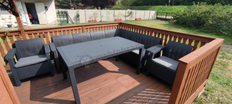 Narożnik na taras Rellme VI ze stołem obiadowym i 2 fotelami grafit