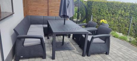 Narożnik na taras Rellme VI ze stołem obiadowym i 2 fotelami grafit
