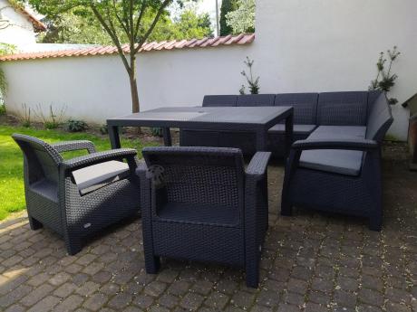 Narożnik na taras Rellme VI ze stołem obiadowym i 2 fotelami grafit