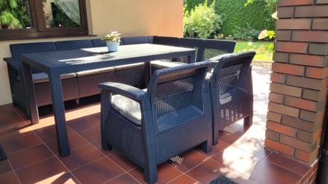 Narożnik na taras Rellme VI ze stołem obiadowym i 2 fotelami grafit