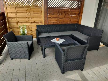 Narożnik ogrodowy 172 x 222cm stół podnoszony i dwoma fotelami - grafitowy