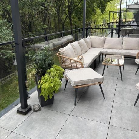 Narożnik ogrodowy boho rope style z dużym stołem, fotelem i pufami Torgiano Corner XL beżowy