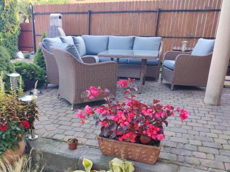 Narożnik ogrodowy technorattan 207x207cm z wysokim stołem Novici - Brown