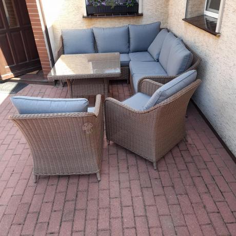 Narożnik ogrodowy technorattan 207x207cm z wysokim stołem Novici - Brown