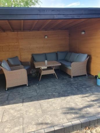 Narożnik ogrodowy technorattan 207x207cm z wysokim stołem Novici - Brown