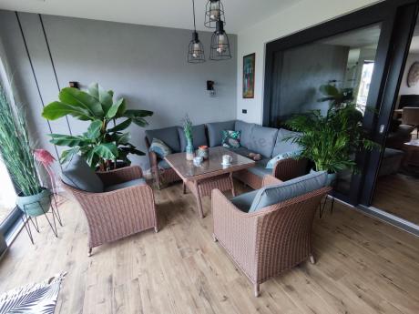 Narożnik ogrodowy technorattan 207x207cm z wysokim stołem Novici - Brown