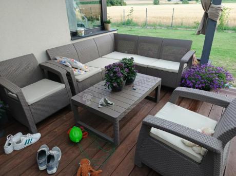 Narożnik ogrodowy z podnoszonym stołem Relly z dwoma fotelami cappuccino